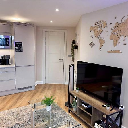 לידס Modern City Apartment - Sleeps 4 & Walk To Arena מראה חיצוני תמונה