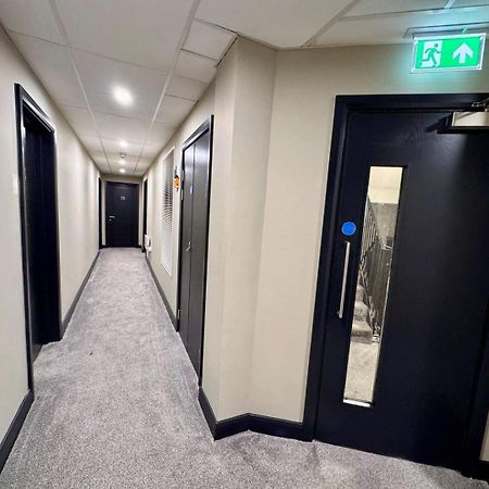 לידס Modern City Apartment - Sleeps 4 & Walk To Arena מראה חיצוני תמונה